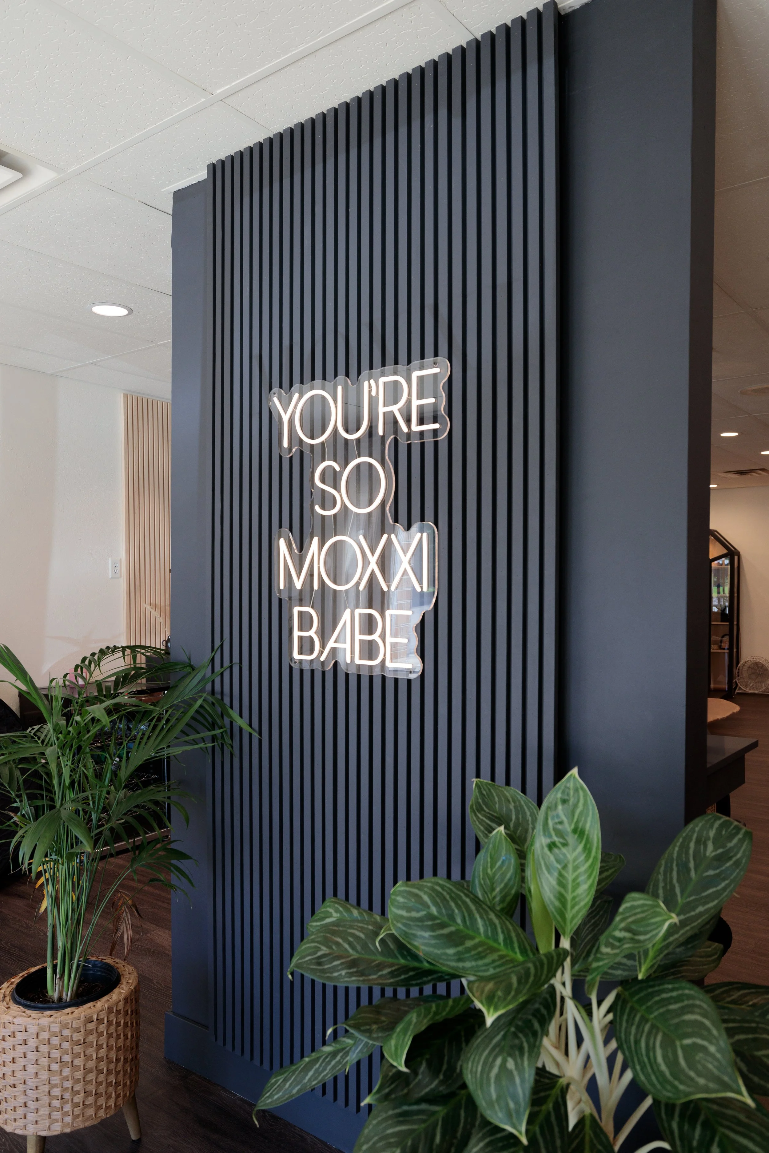 Moxxi Salon in Menomonee Falls, WI (3)