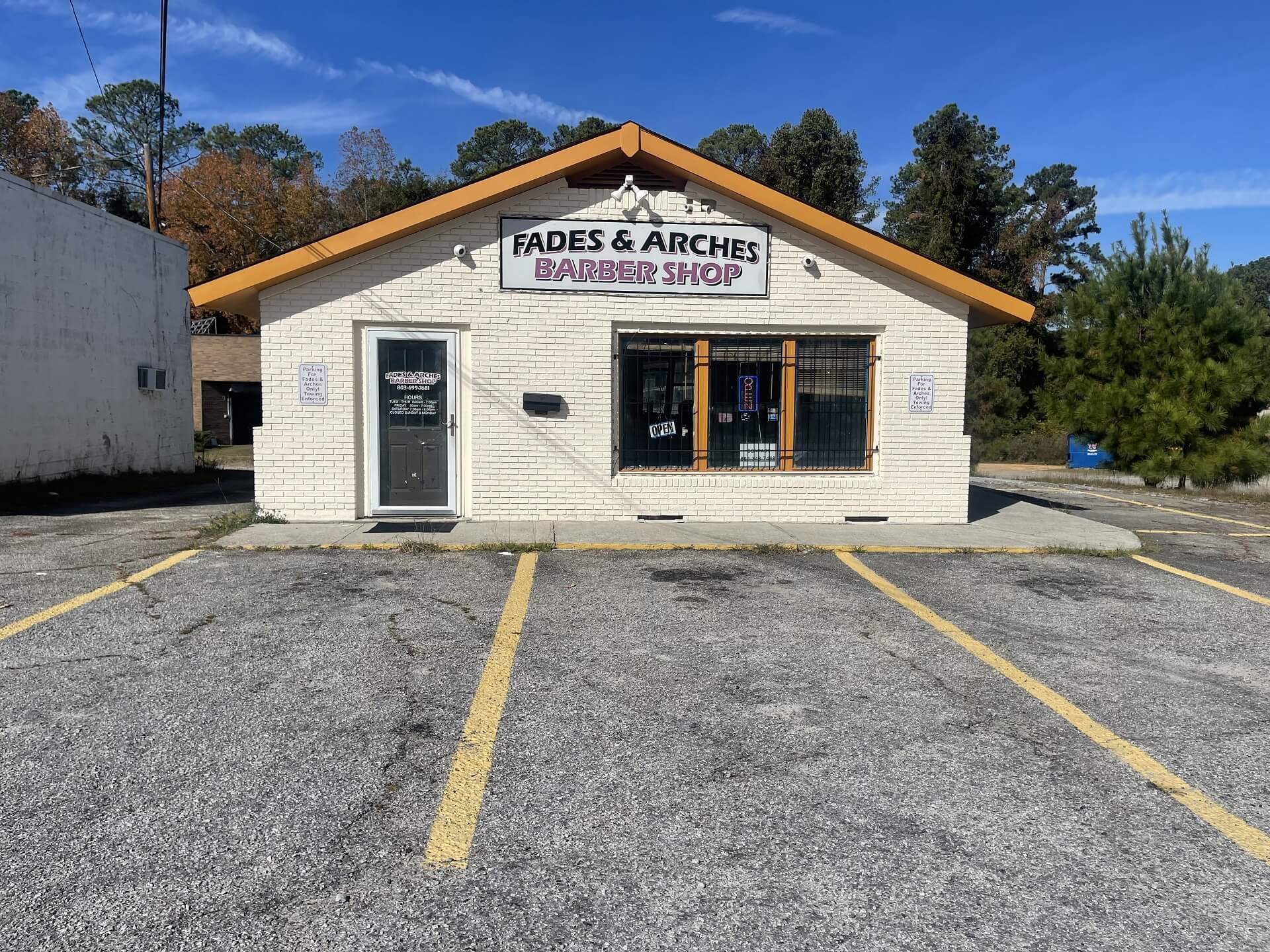 Fades & Arches Barber Shop in Columbia, SC (6)