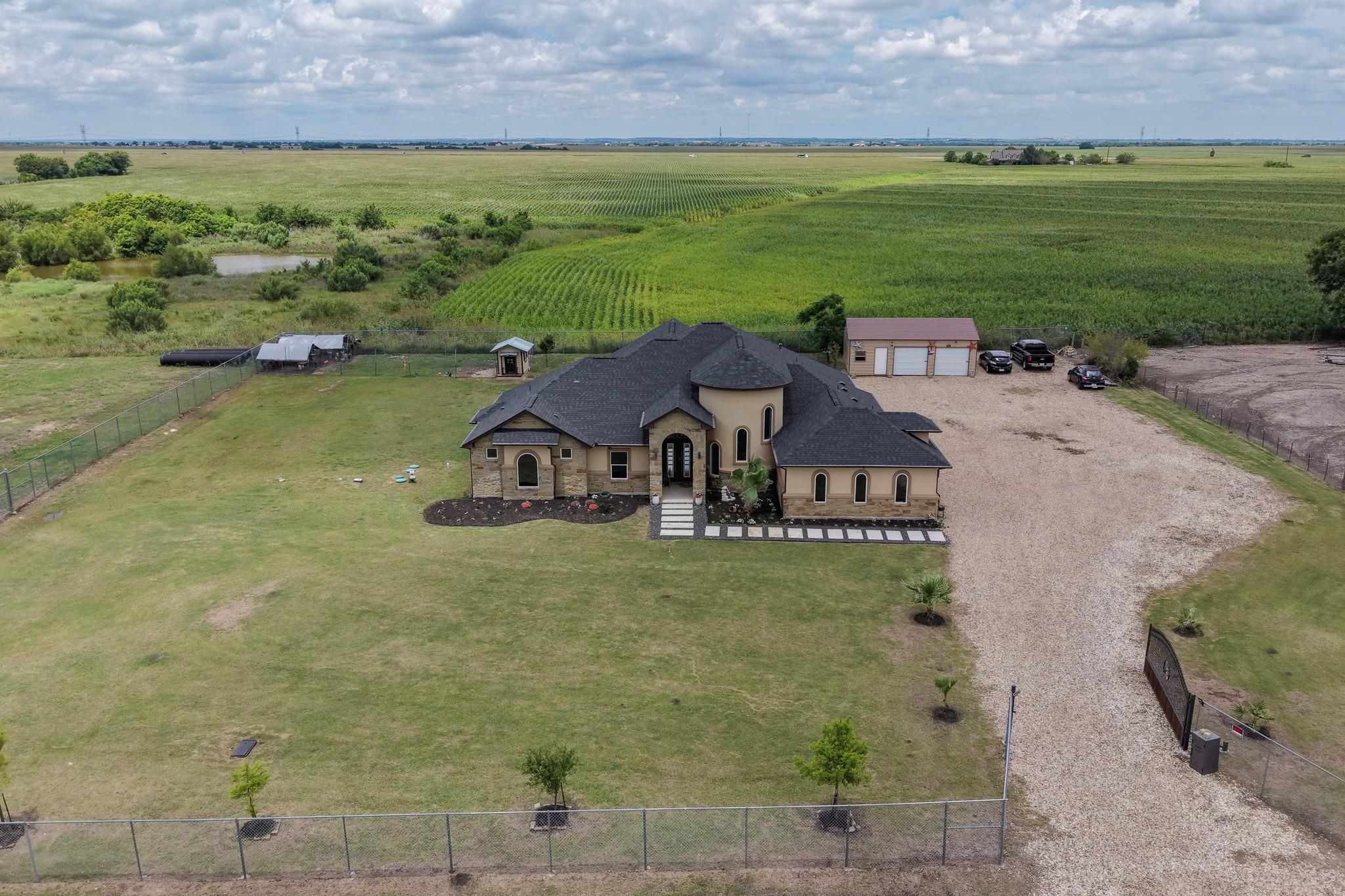 Lilea Enriquez Real Estate in Pflugerville, TX (2)