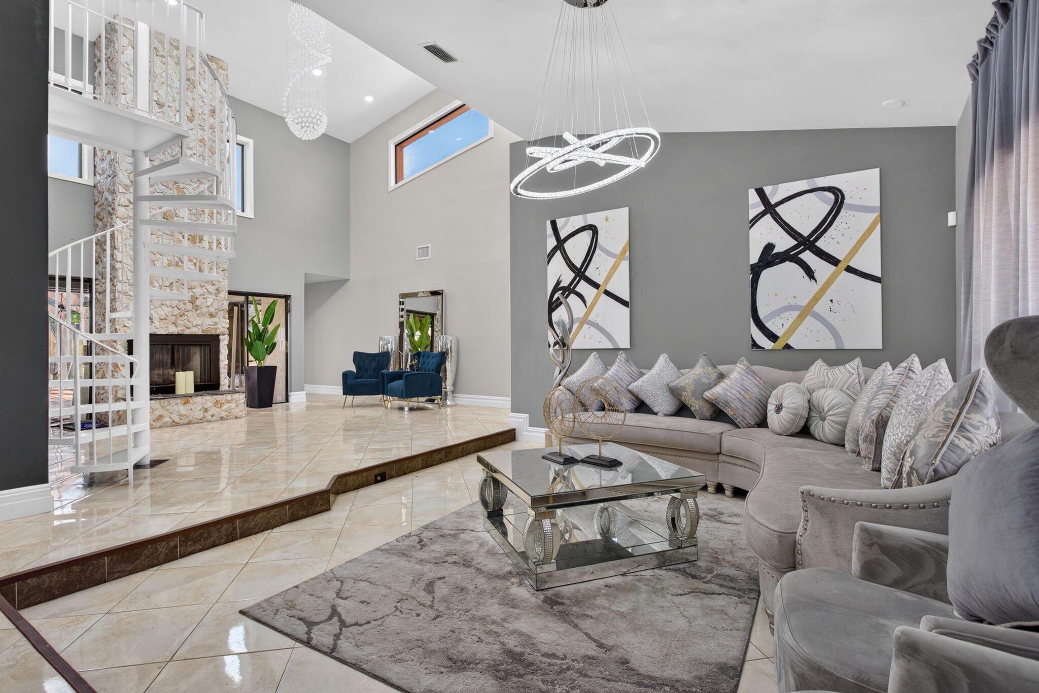 Sharon Wong Hollis at RE/MAX InterAction Realty in Tamarac, FL (4)