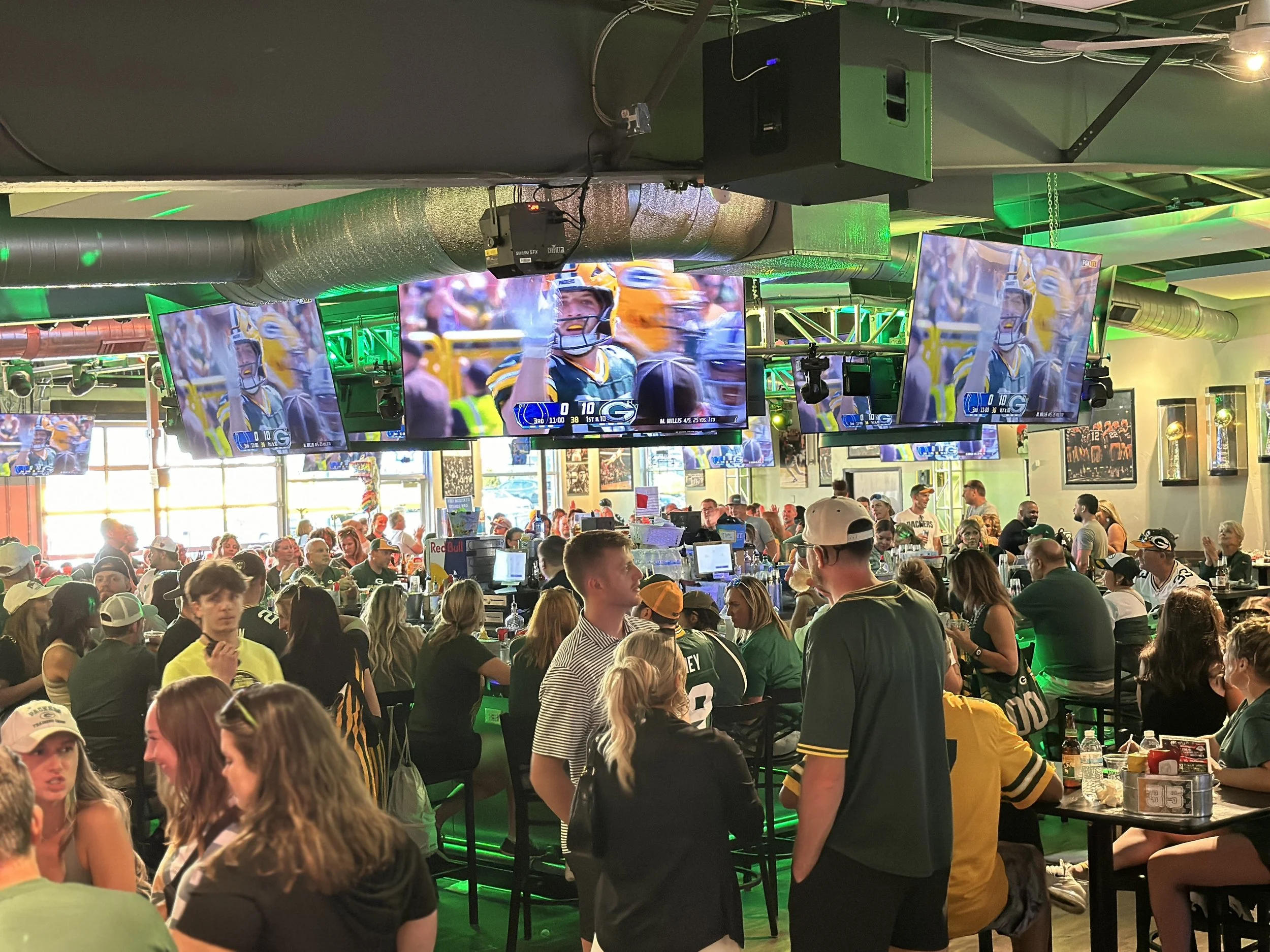 Stadium View Bar, Restaurant, & Event Halls in Green Bay, WI (2)
