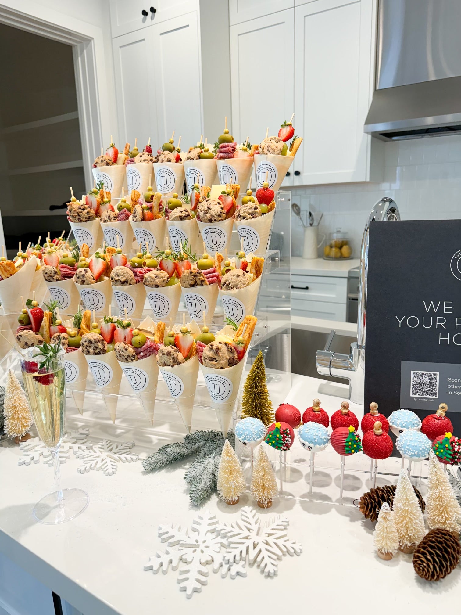 Luxe Bites SF - Best Charcuterie Board Delivery & Event Catering in San Francisco, CA (4)