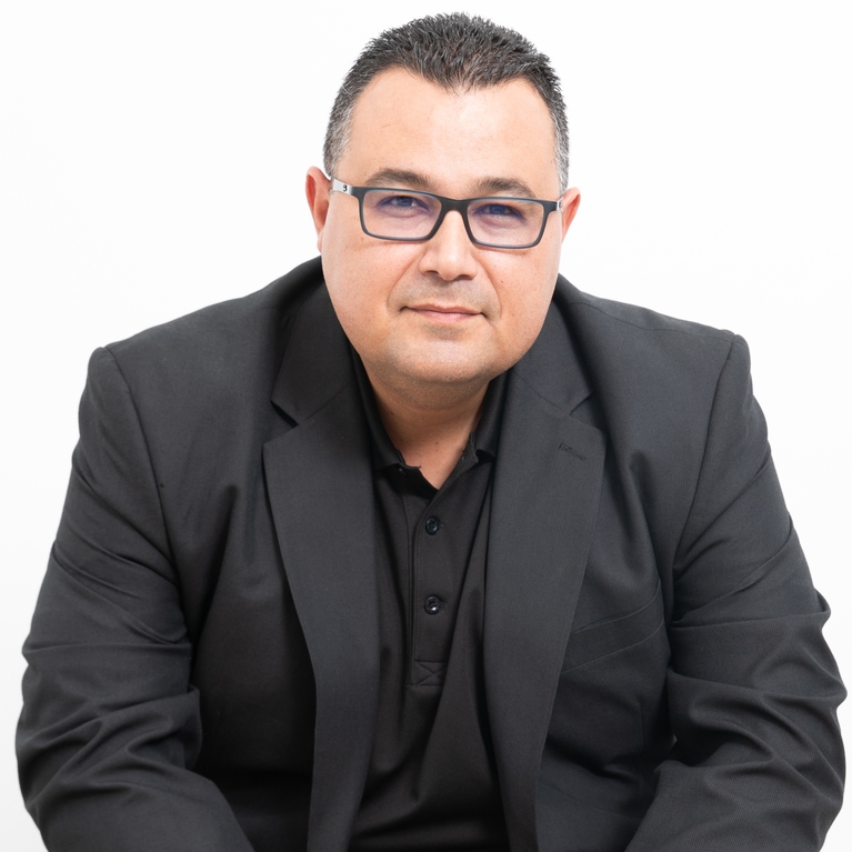Rafael Zuzolo · Realtor en MIAMI in Doral, FL (2)