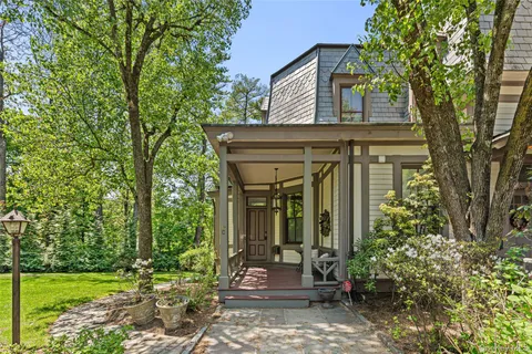 Lisa Cassella Real Estate in Dobbs Ferry, NY (3)