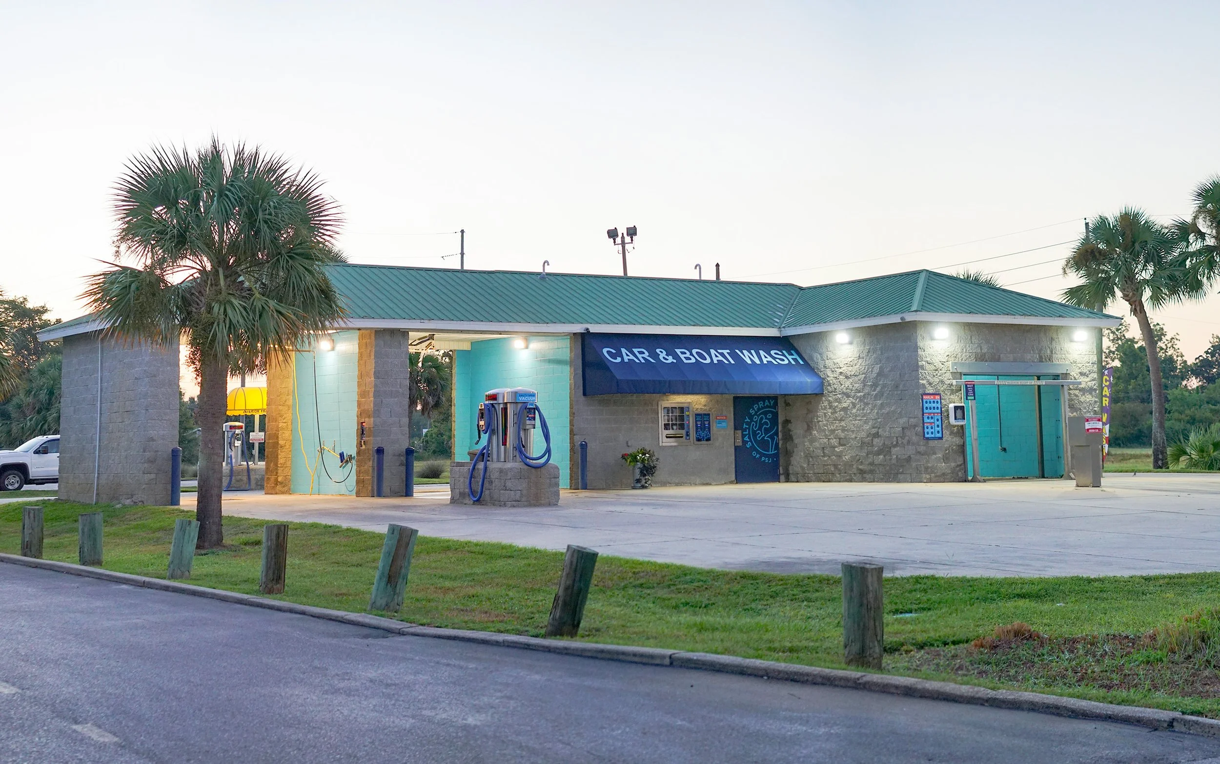 Salty Spray Car Wash in Port St Joe, FL