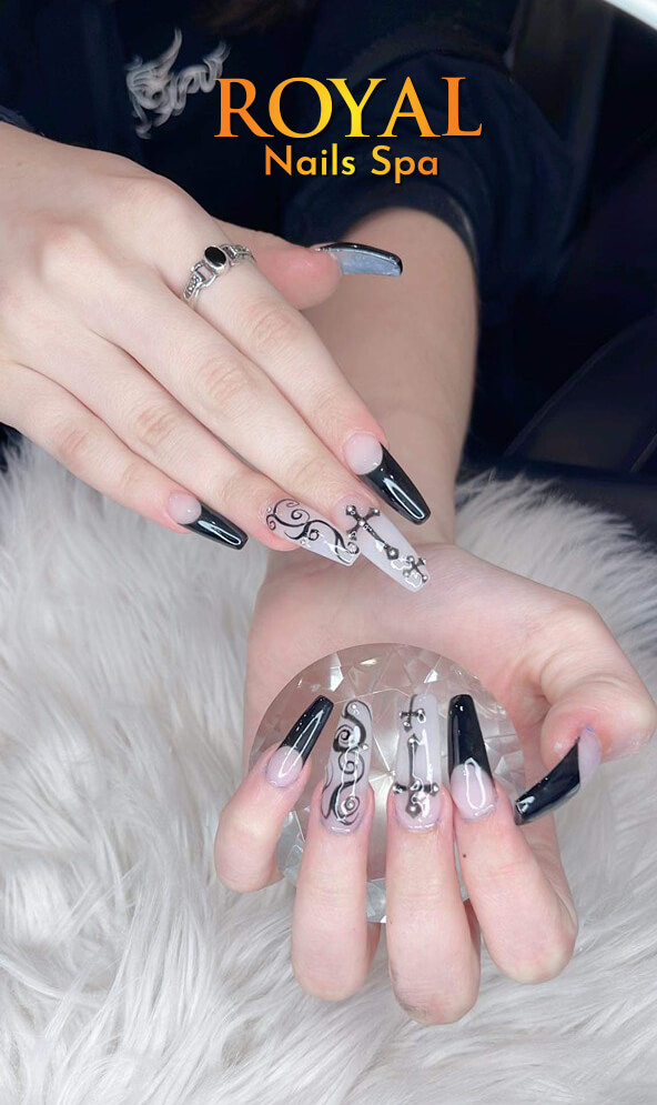 Royal Nails Spa in Novi, MI (2)