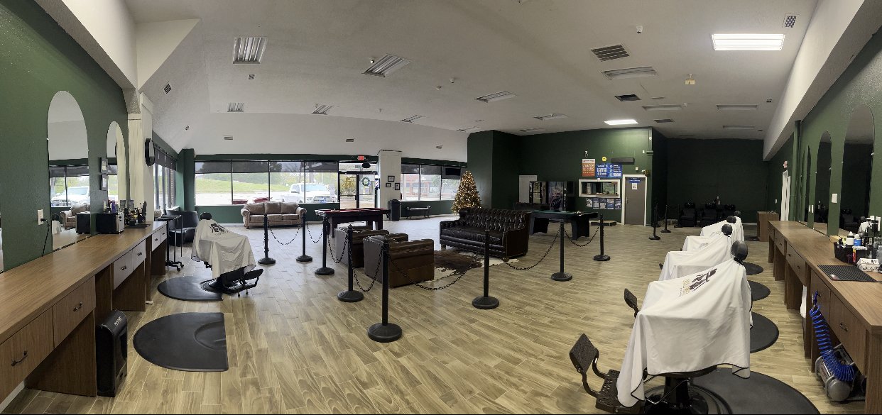 Eliza Fadez Men’s Lounge in Farmersville, TX (2)