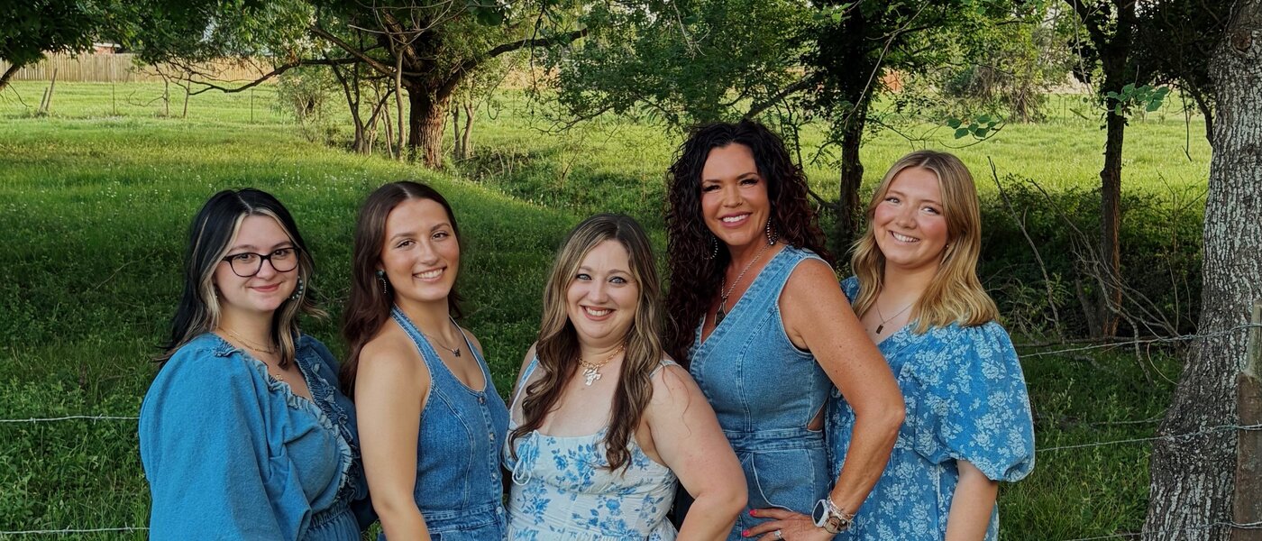 Desert Rose Beauty Co. in Friendswood, TX
