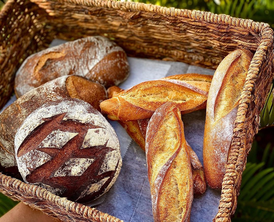 C'est La Vie - Pastries Breakfast & Dinner in Sarasota, FL (2)