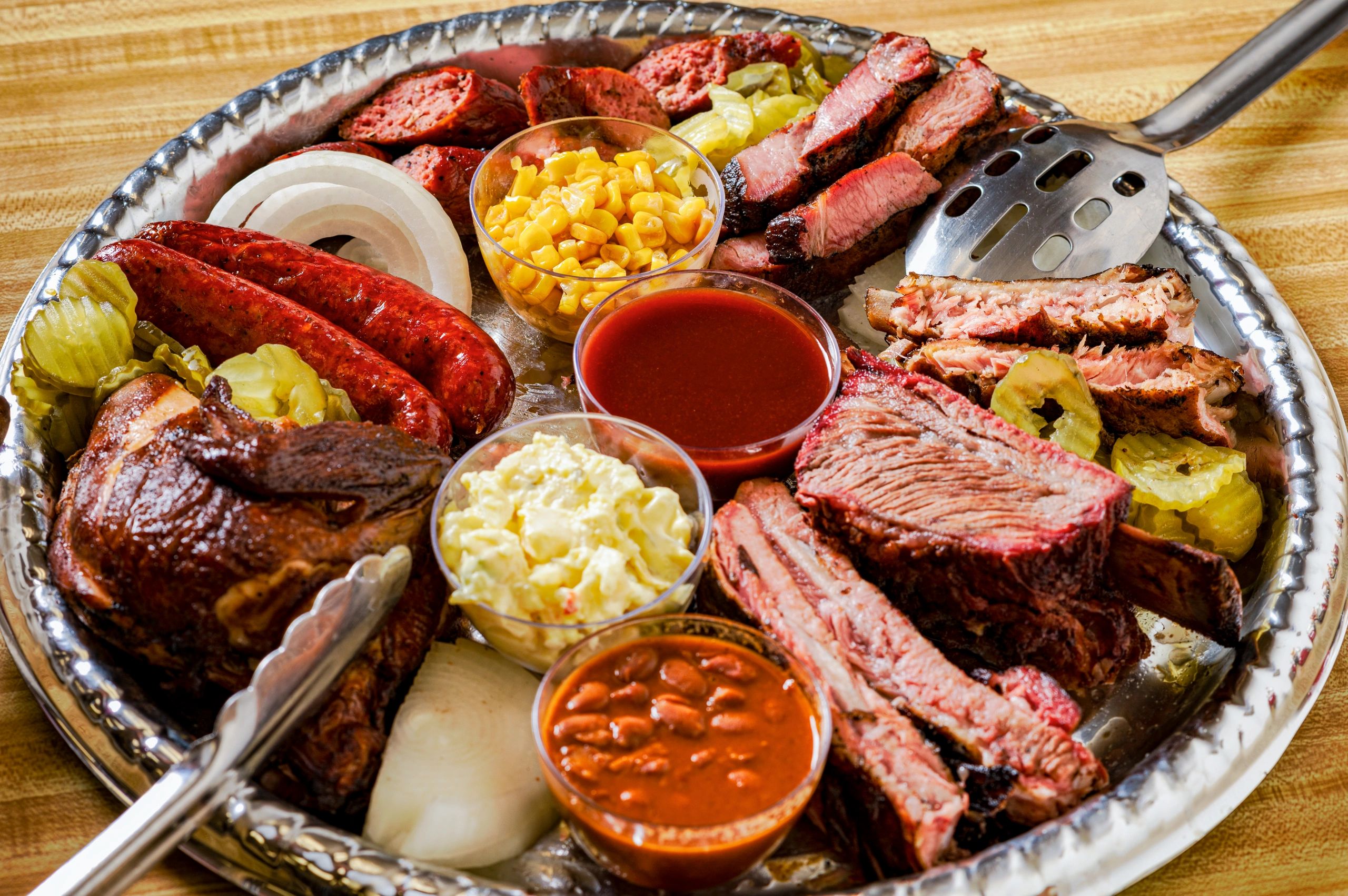 Davis Grocery & BBQ in Taylor, TX