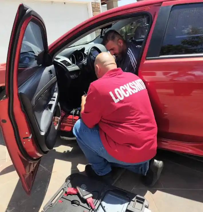 Locksmith Automotive Service in Menifee, CA (2)