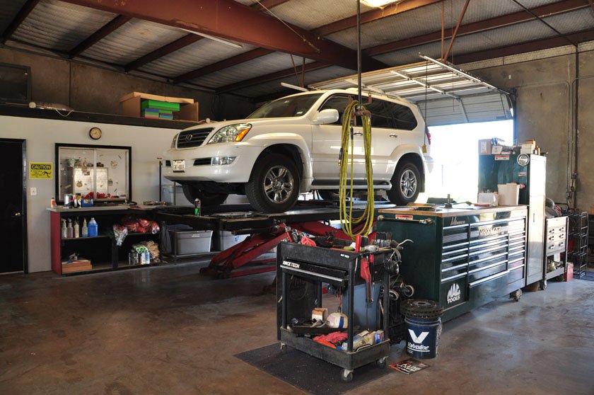 Moore's Automotive in Saginaw, TX (5)