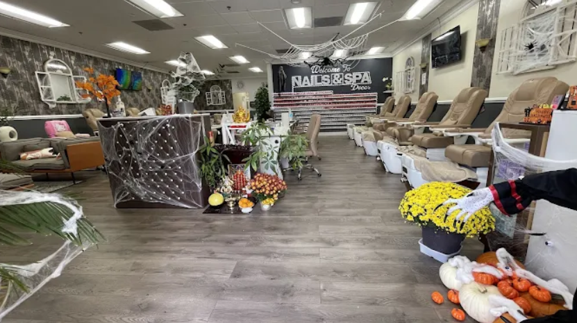 Decor Nails & Lashes Salon in El Cajon, CA