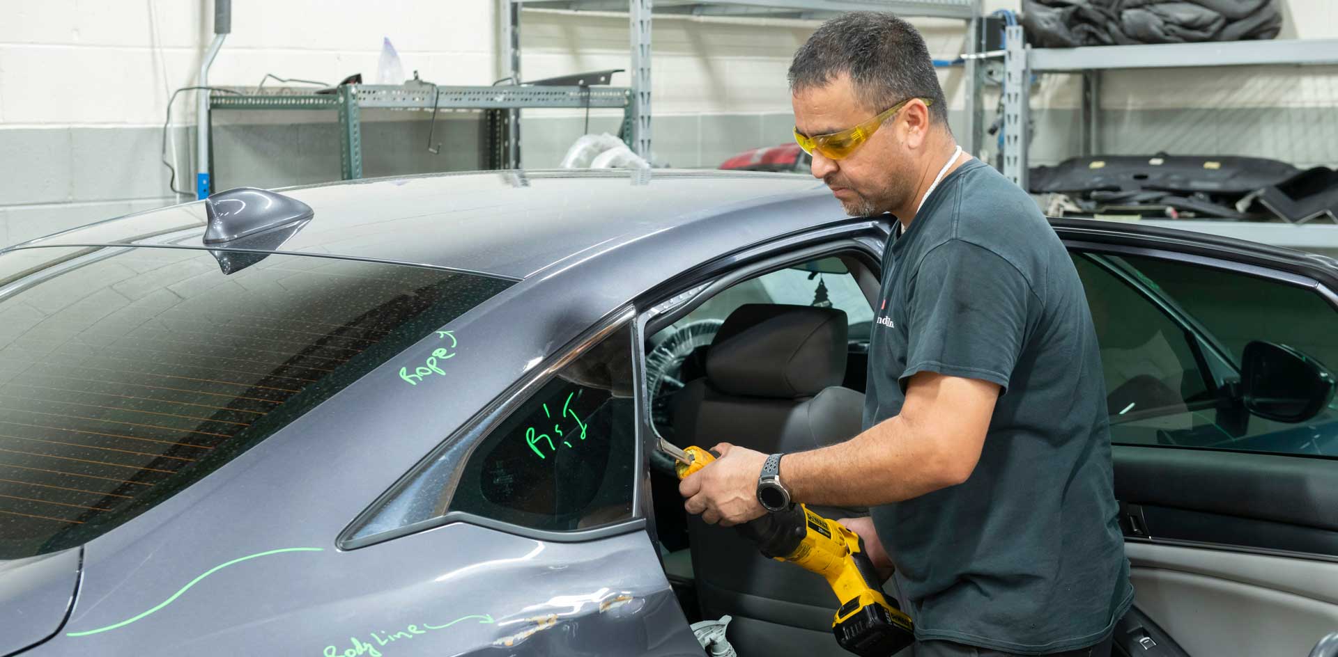 Parkville Auto Body Inc in Bensenville, IL (3)