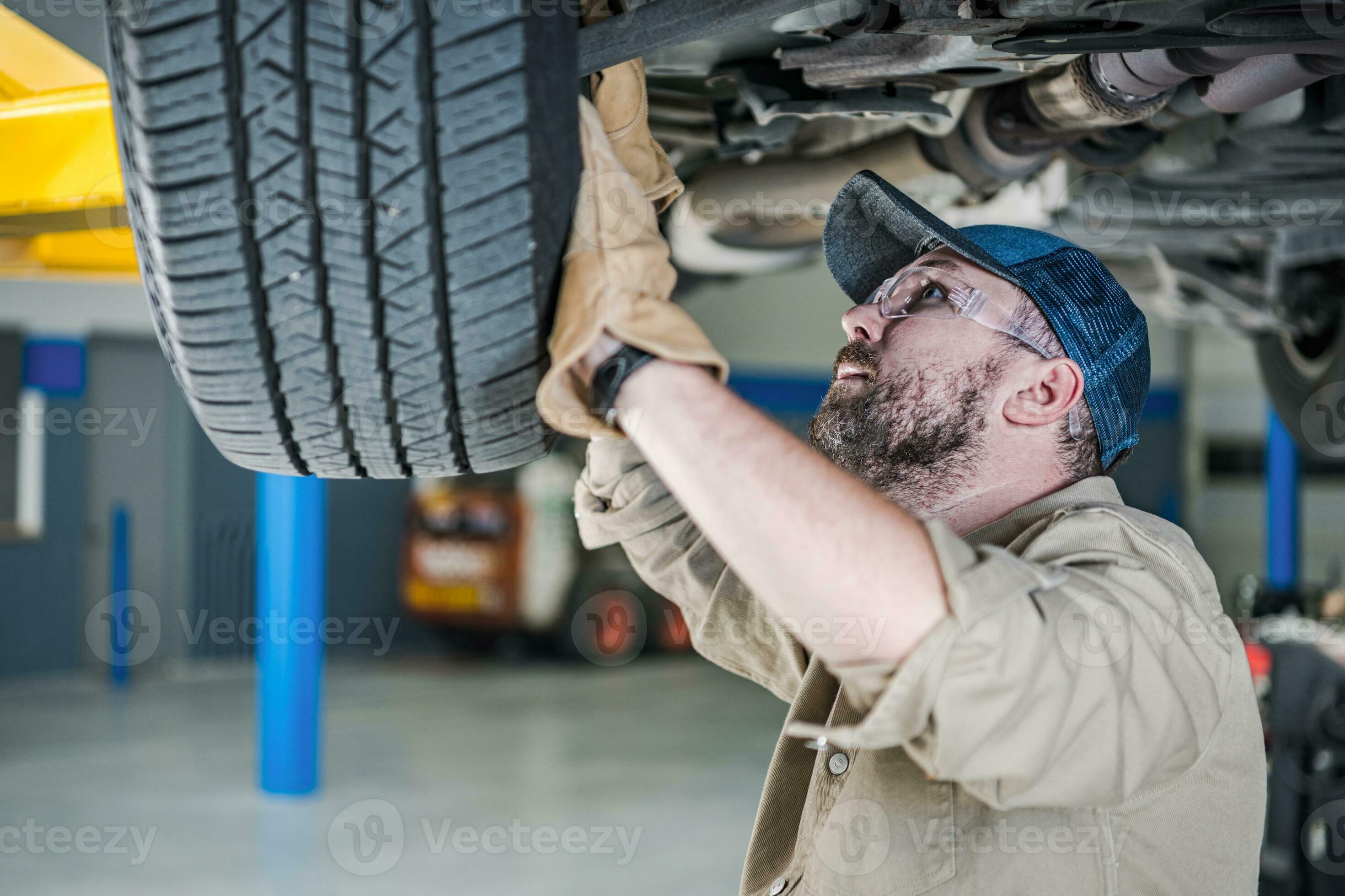 Dell's Mobile Auto Repair in Cleveland, OH