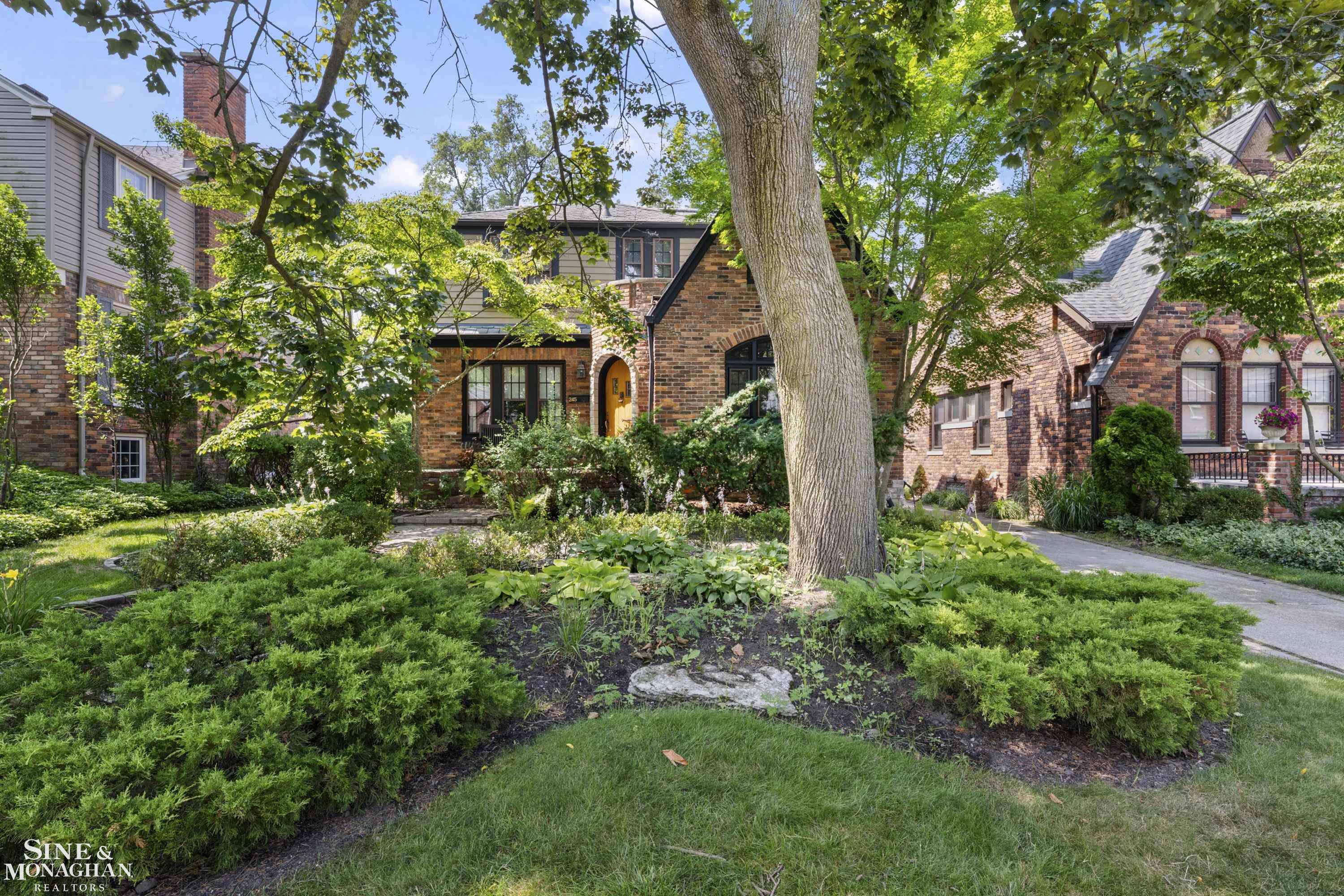 Shana Sine Cameron in Grosse Pointe Farms, MI (6)