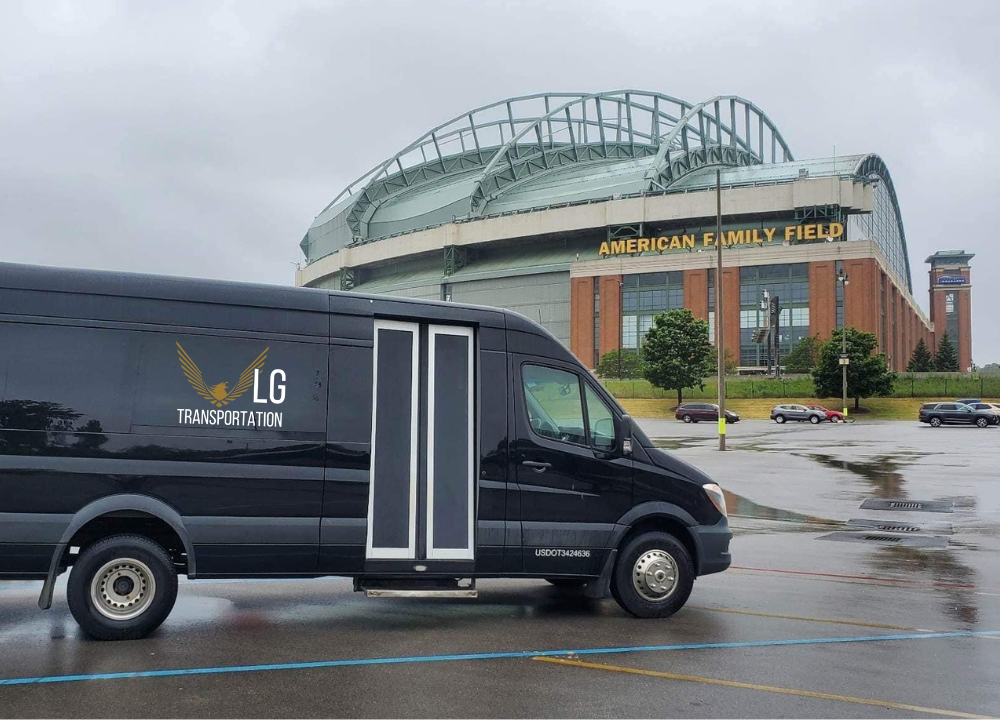 LG Transportation - Black Car Service, Limos & Party Buses in Lake Geneva, WI (5)