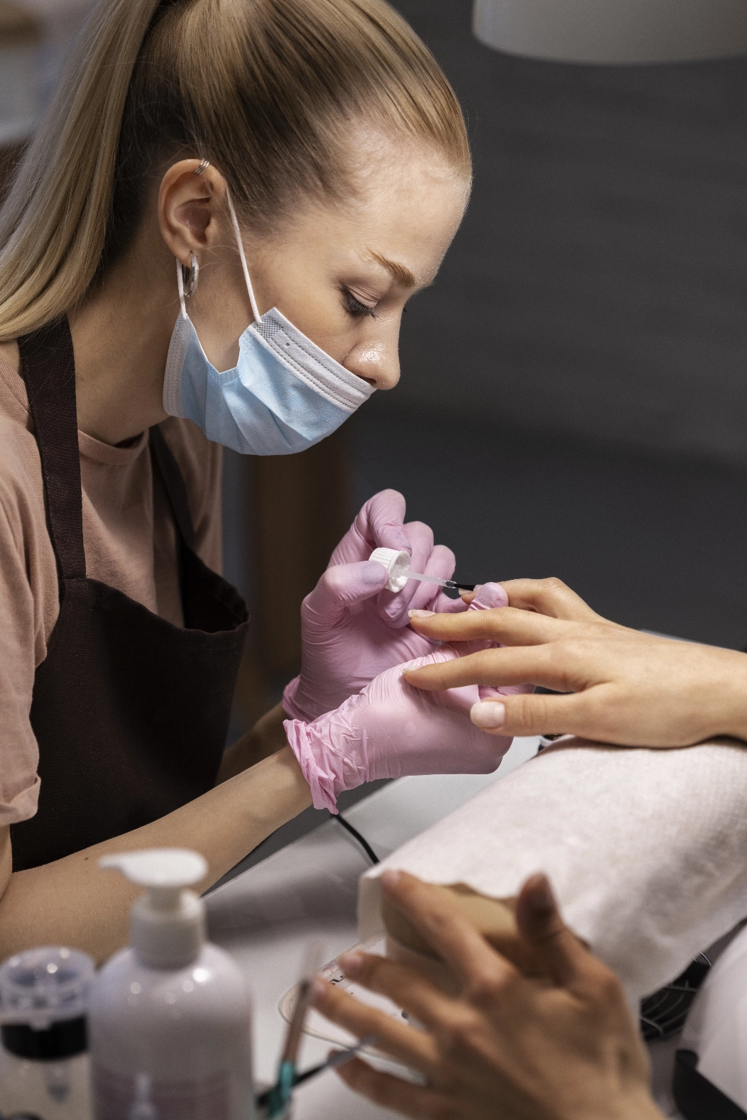 Lee's Nails Spa in Harrisonburg, VA