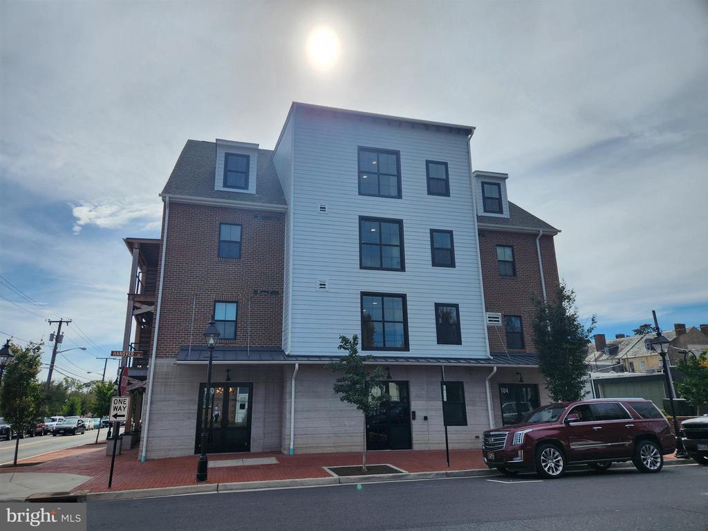 Porch & Stable Realty in Fredericksburg, VA (2)