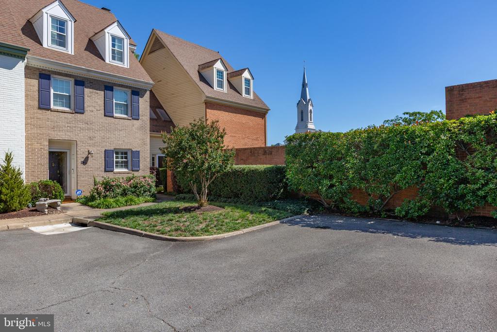 Porch & Stable Realty in Fredericksburg, VA (4)