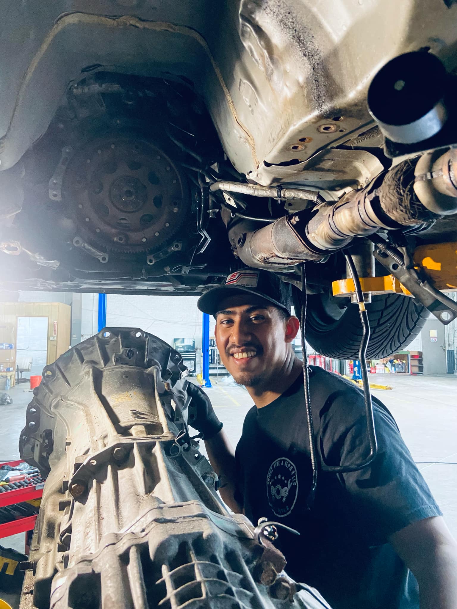 UNIQUE TIRE & REPAIR LLC in Fort Wayne, IN