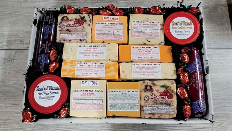 Klema's Seguins Cheese curds in Marinette, WI (4)