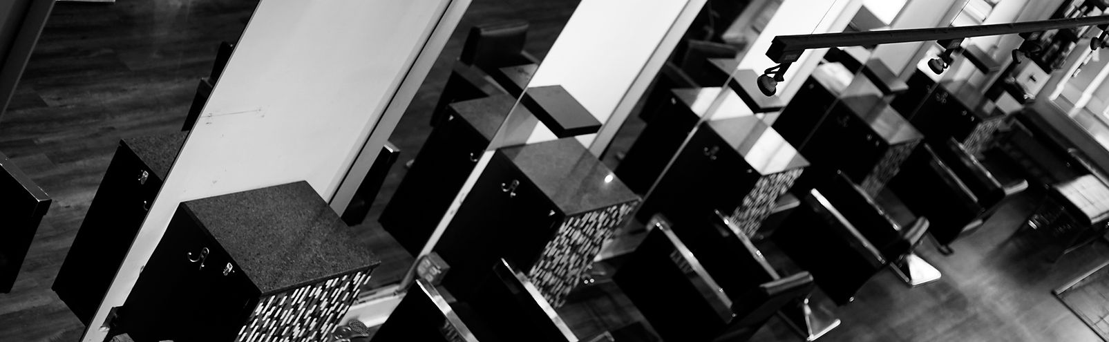 Moods Beauty Bar in Oakland, CA (2)