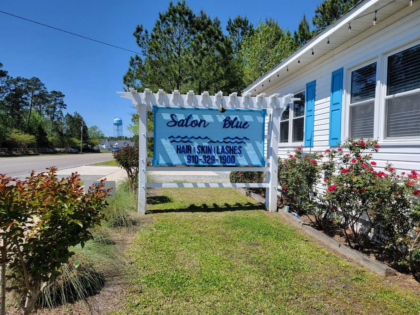 Salon Blue Hair Salon in Hampstead, NC