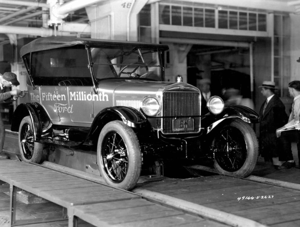Ford's Garage Utica in Utica, MI (6)