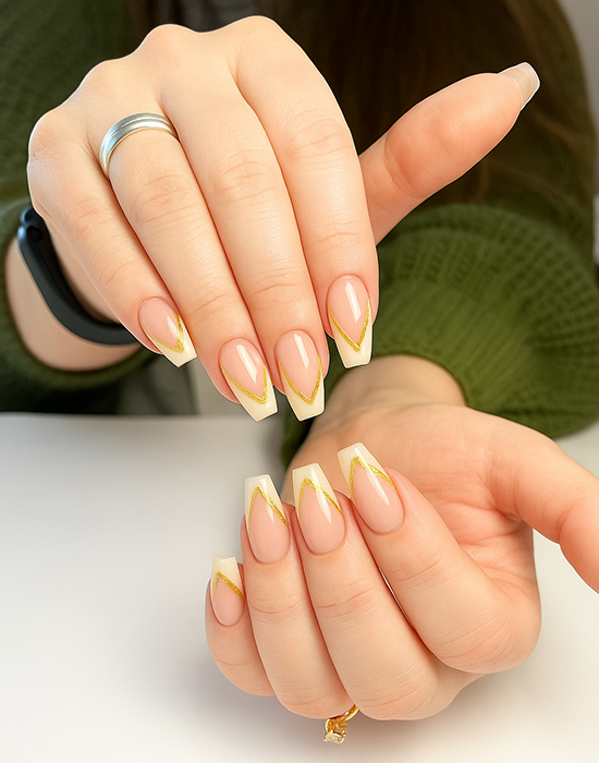 Shades Nails Bar in Columbus, OH