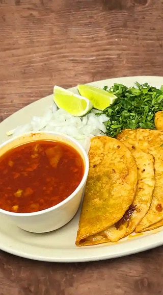 Mi Pueblo Mexican Restaurant in Yoakum, TX (4)