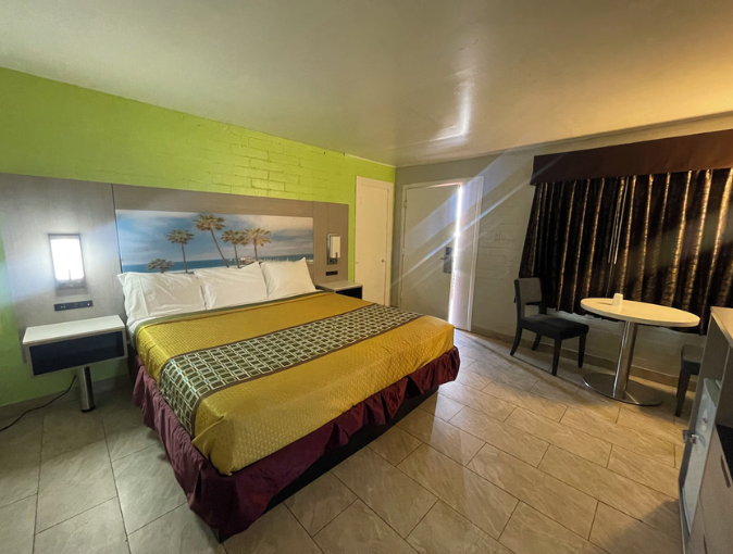 Black Horse Motel in Apple Valley, CA (6)