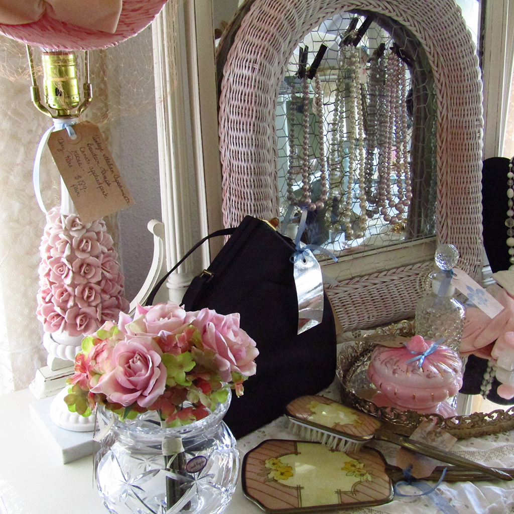Les Muses Vintage in Denton, TX (2)