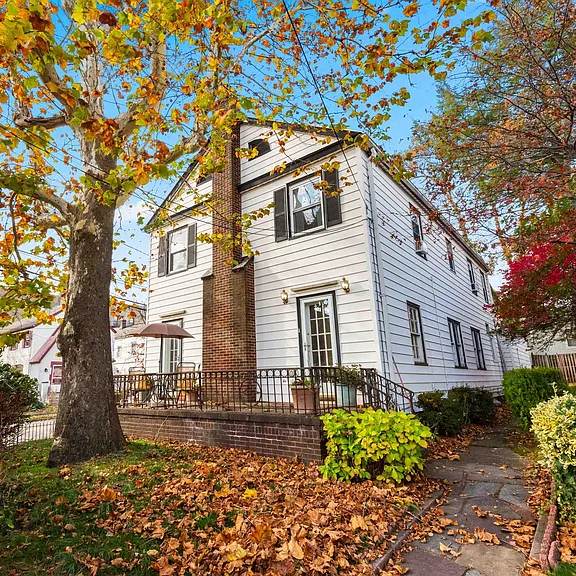 The Bayonne Realtor • Beverly Caraballo in Bayonne, NJ