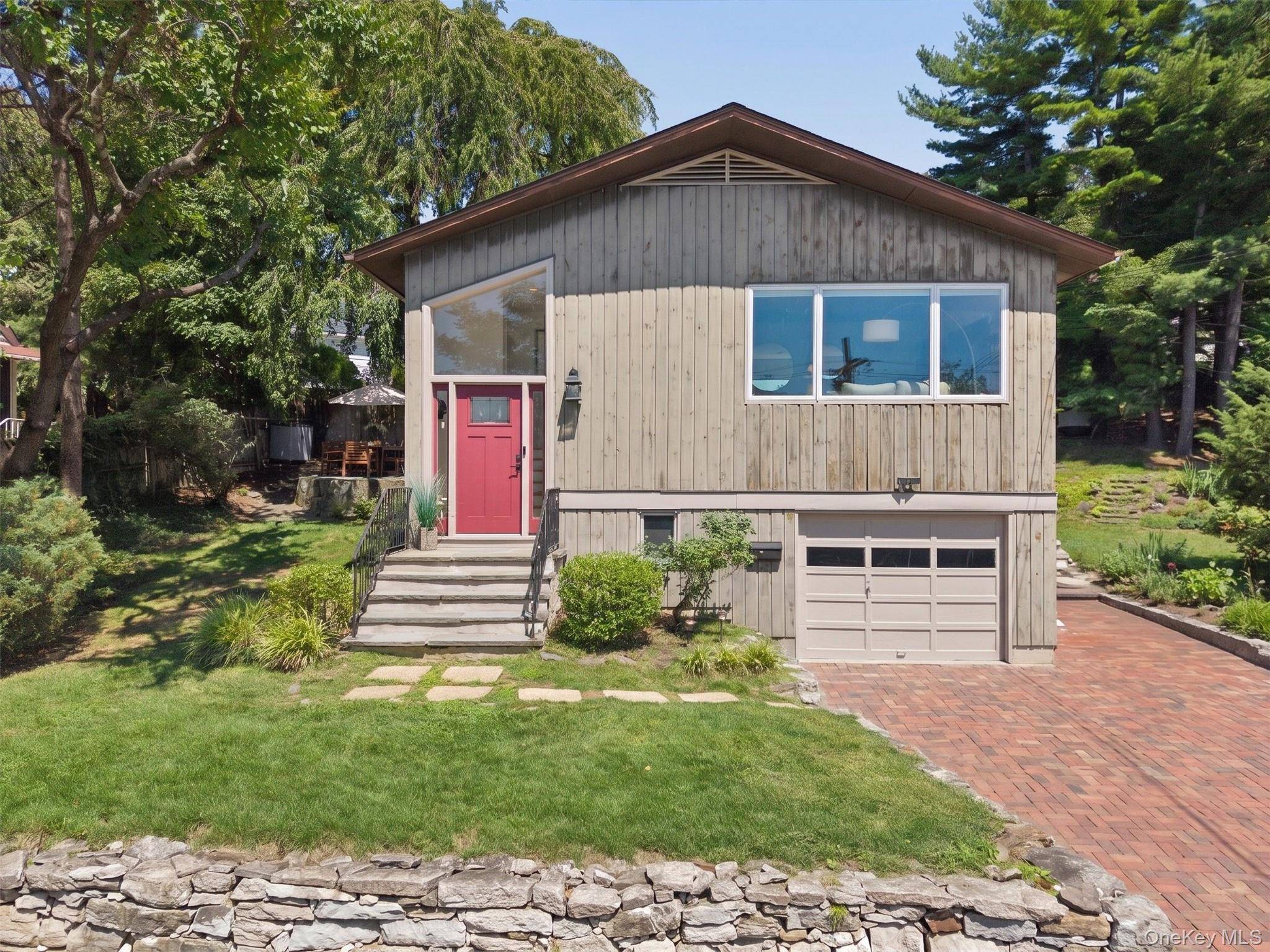 The Hardesty Team | Compass Real Estate in Dobbs Ferry, NY (4)
