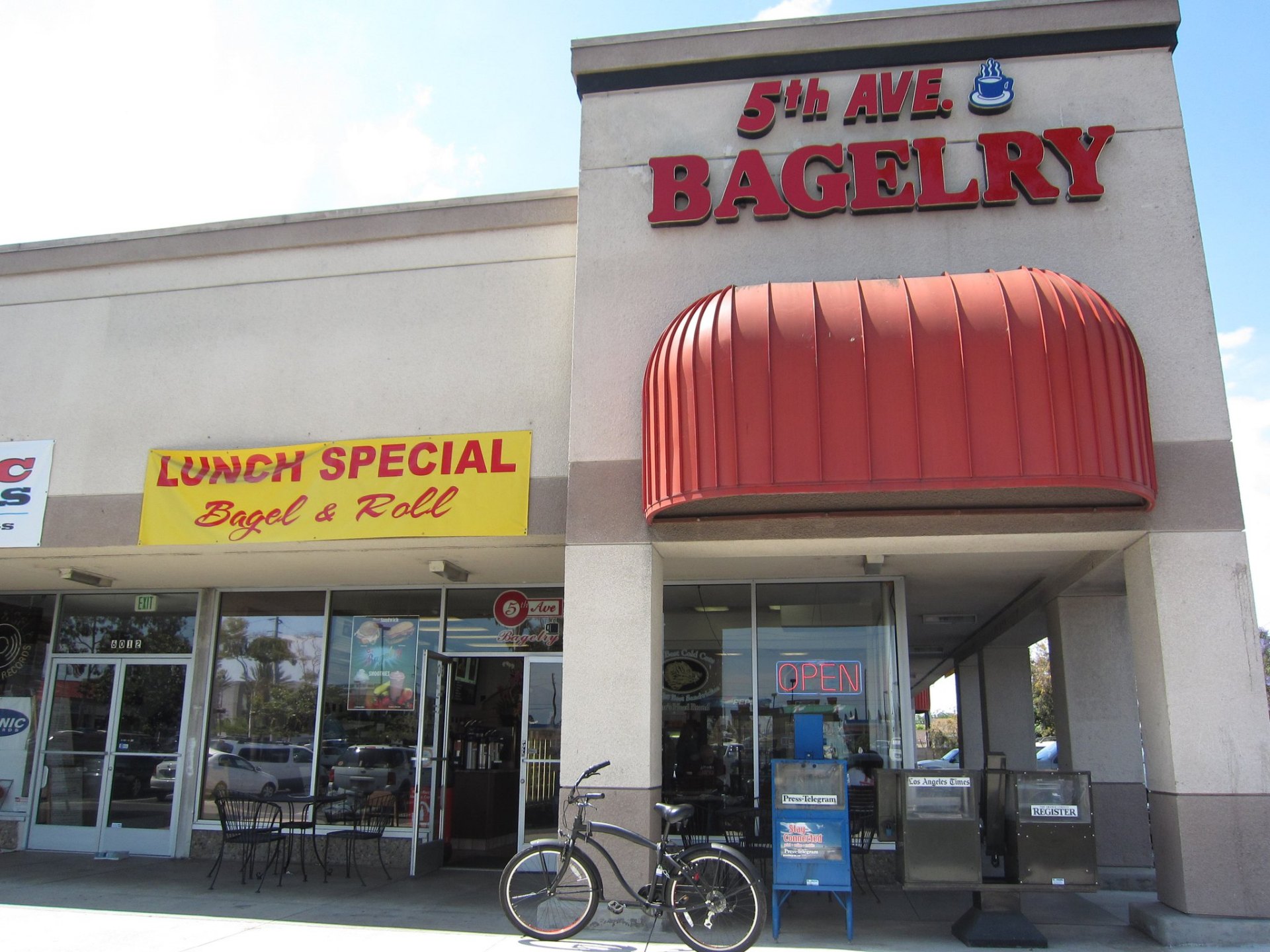 5th Ave Bagelry in Huntington Beach, CA