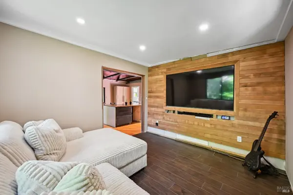 Milli Cannata - Vanguard Properties in Sebastopol, CA (3)