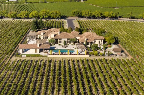 Julie Larsen | Broker Associate - Compass in Napa, CA