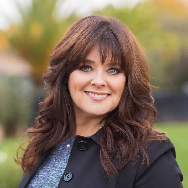 Julie Larsen | Broker Associate - Compass in Napa, CA (2)