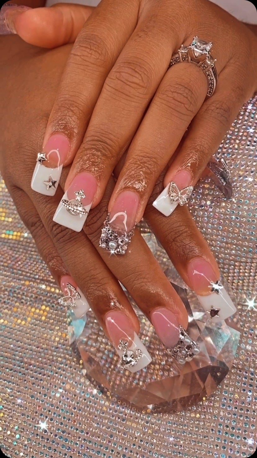 Chic and Charmed Luxury Nails in Cleveland, OH (4)