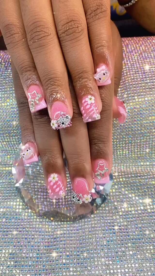 Chic and Charmed Luxury Nails in Cleveland, OH (5)