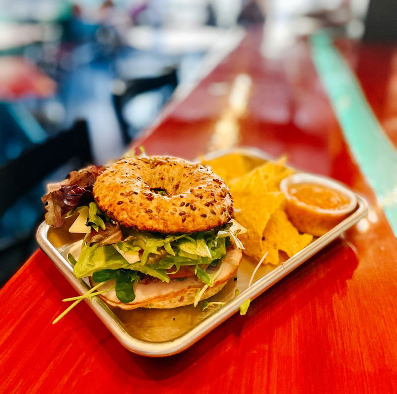 Alua's Thrive Bar in Mt Shasta, CA (2)