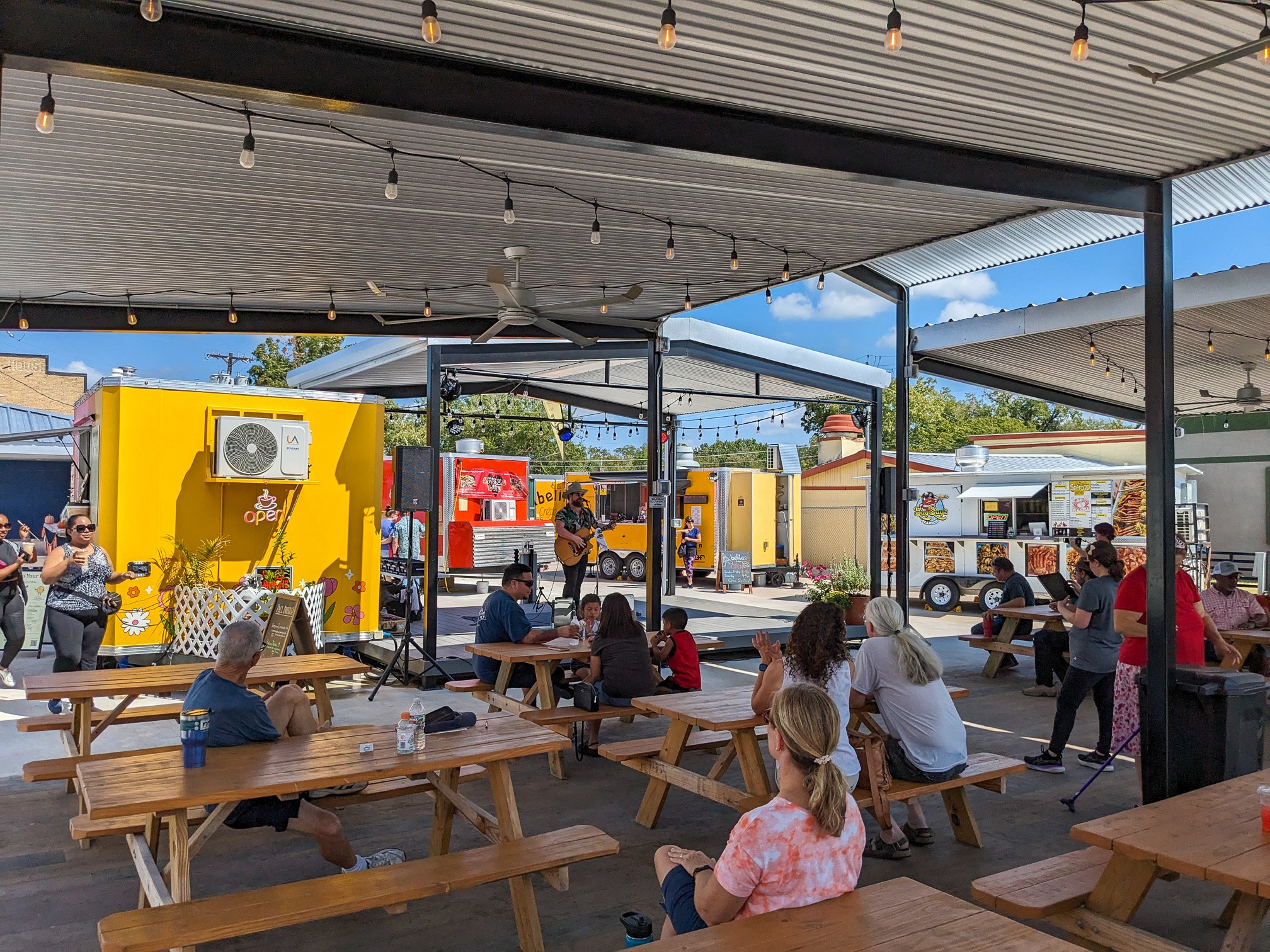 Chestnut Grove Food Truck Court in Bastrop, TX (2)
