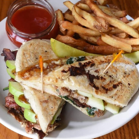 Madeline's Dining & Events in Cranesville, PA