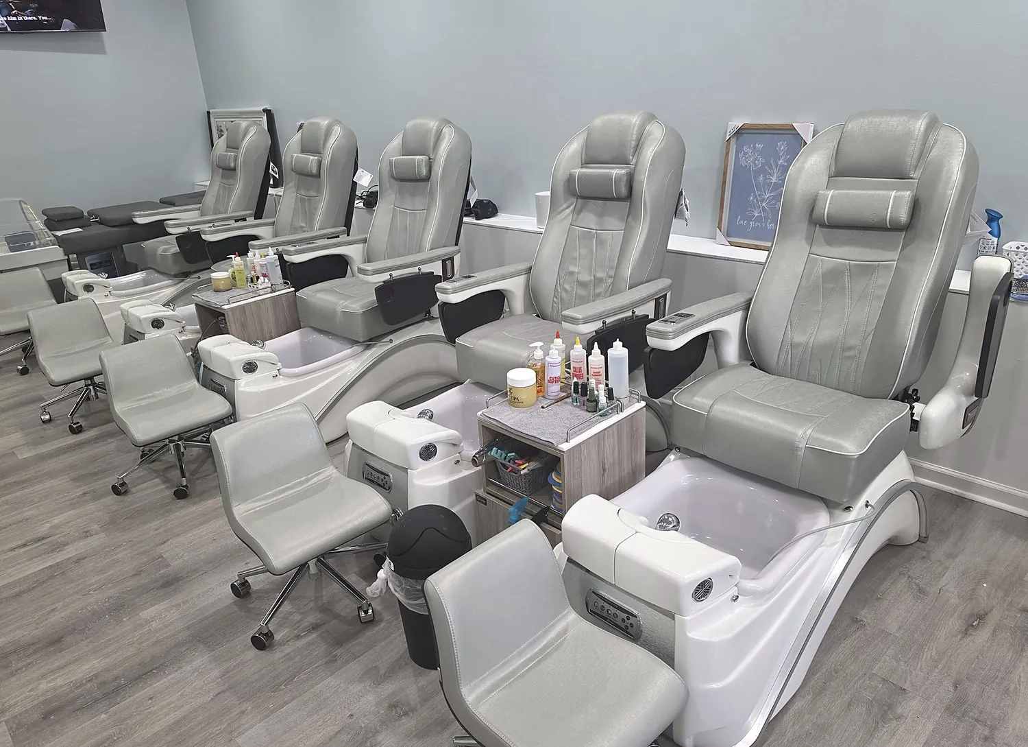 Number 1 Nails in Vinton, VA