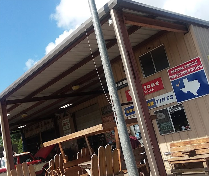 A.W. Davis Tire & Auto Center in Brazoria, TX (4)