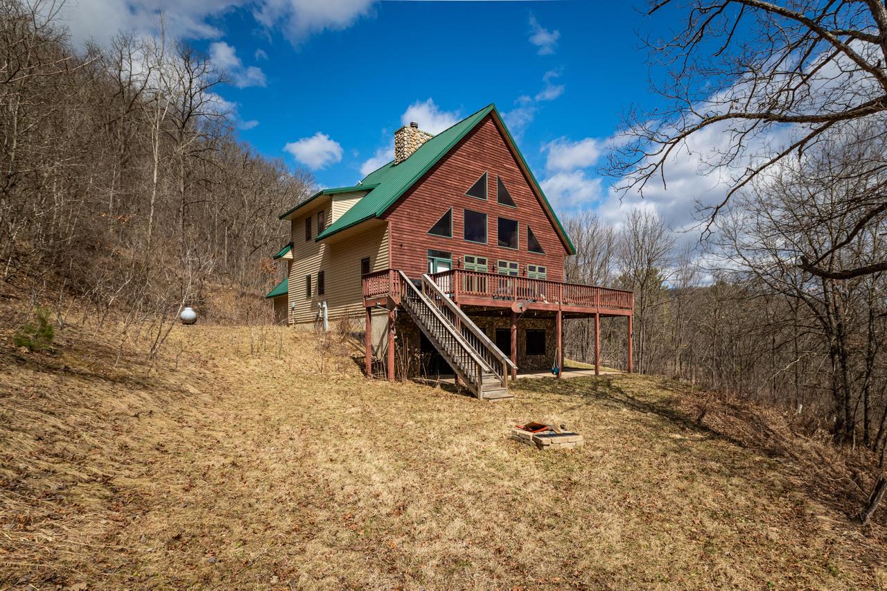 Wisconsin.Properties Realty, LLC in Platteville, WI
