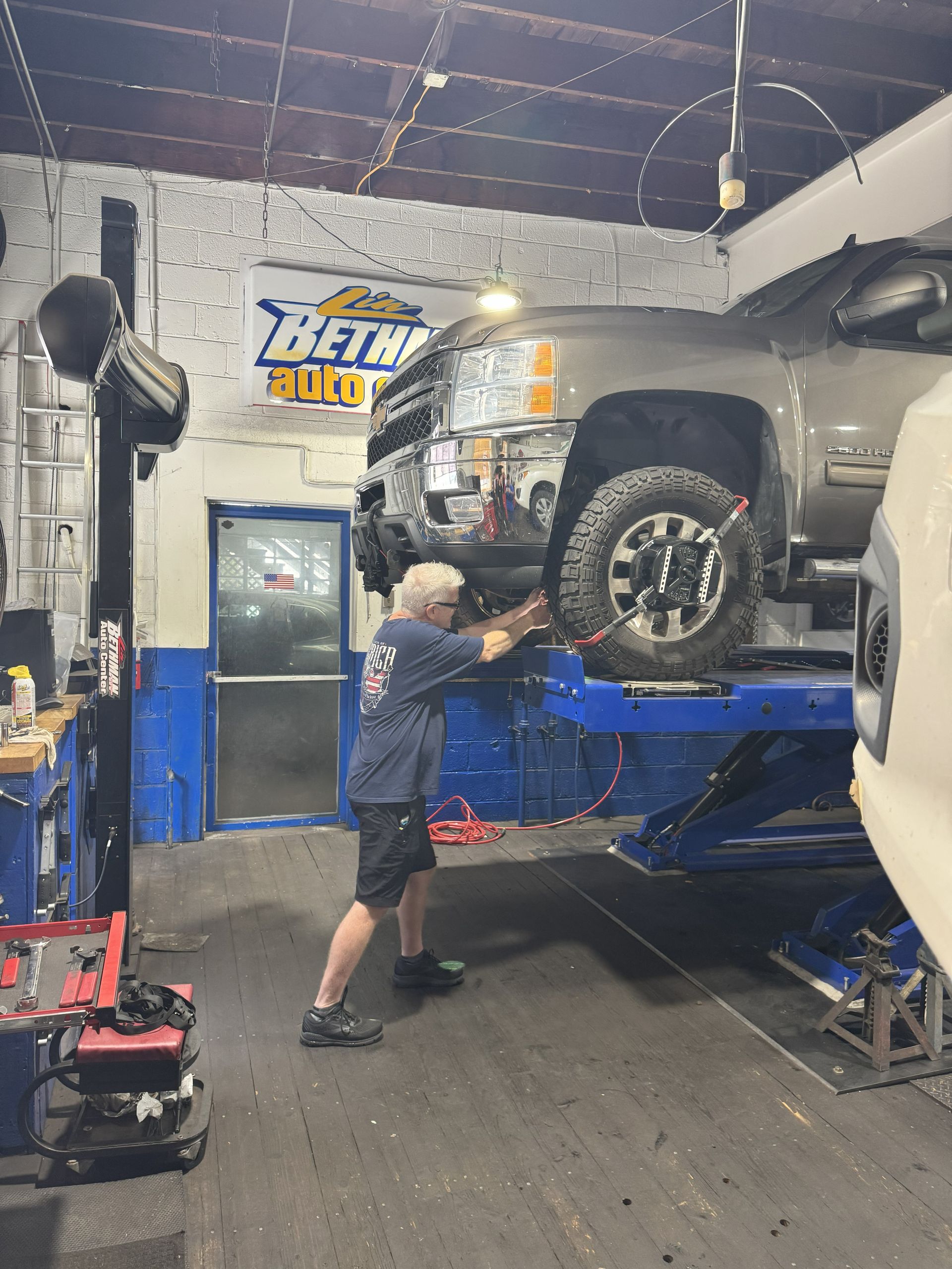 Lin Bethman's and Sons Auto Center in Newtown, PA (5)