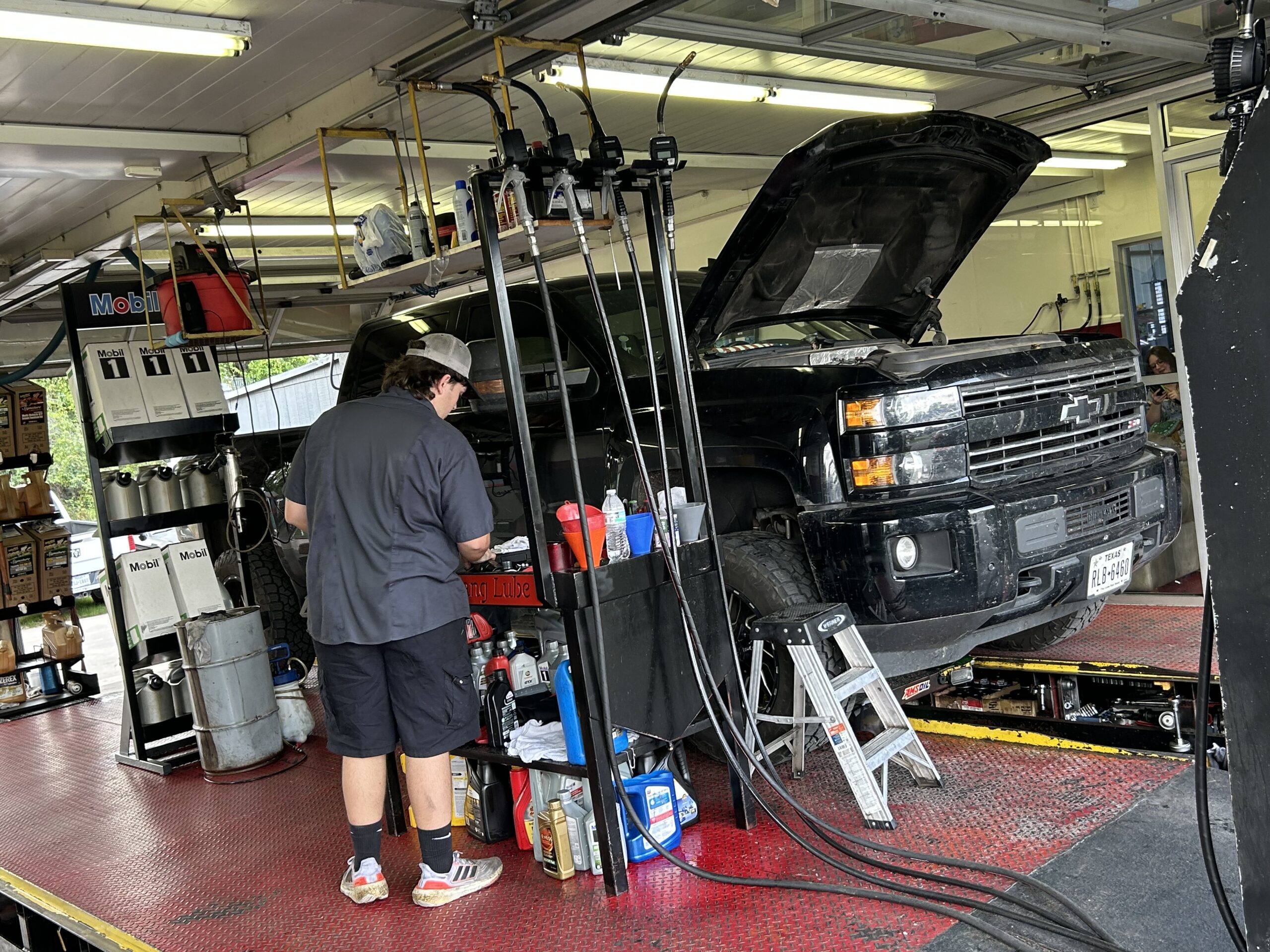 Thomas' Mustang Lube & Auto Repair in Kingsland, TX