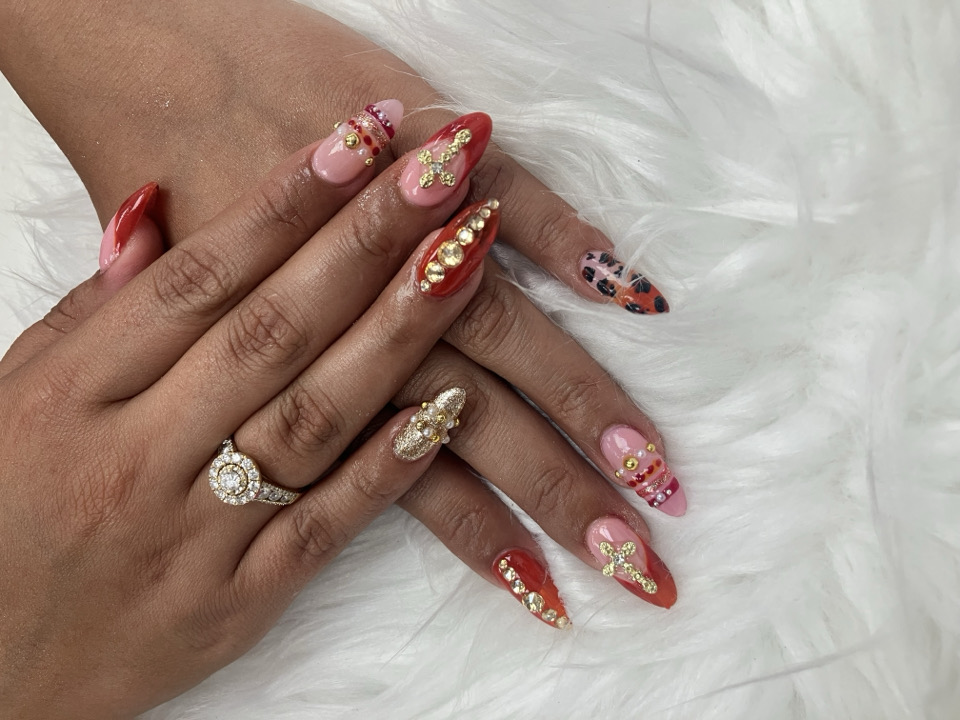 Pinks Nail Spa in Los Angeles, CA (6)